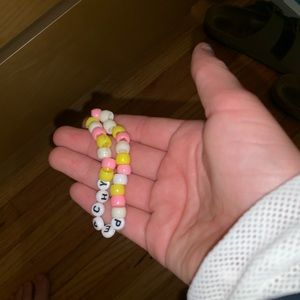 CUSTOM WORD BEADED BRACLETS💖🌟